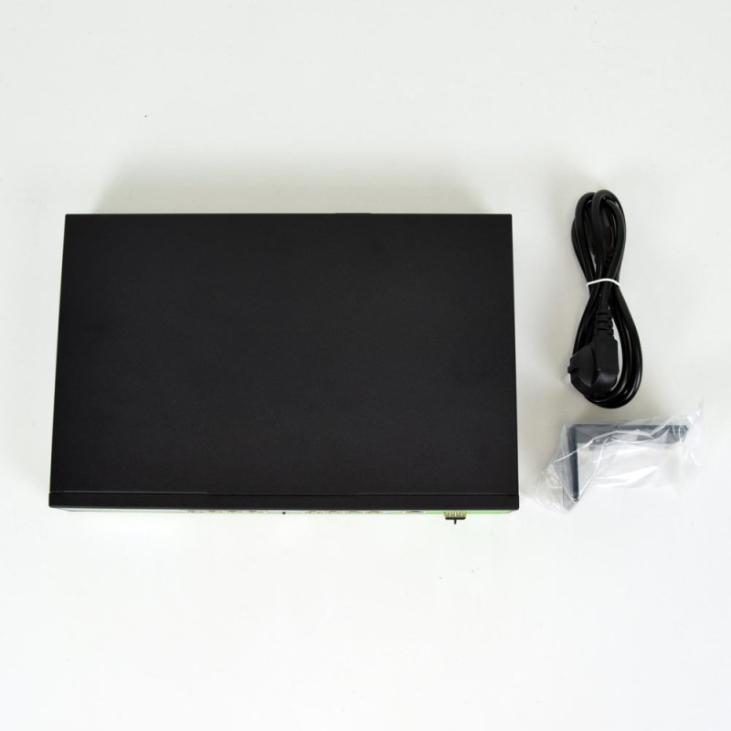 PoE-комутатор ZKTeco ZK-PoE2421NS-300W з 24 портами PoE-